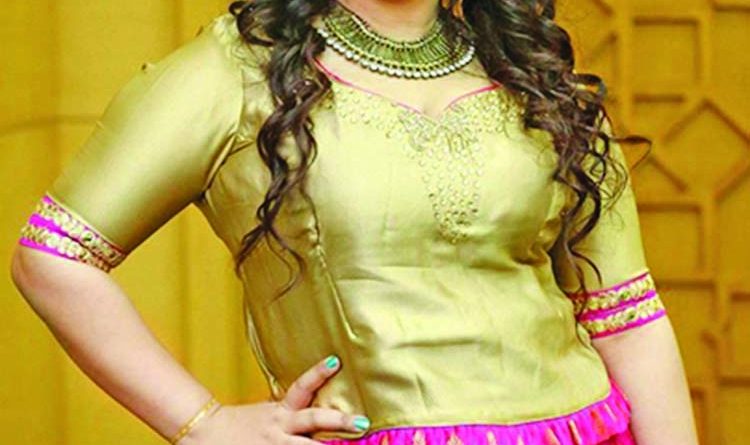 Apu Biswas gets emotional dubbing ‘Priyo Komola’ | The Asian Age Online, Bangladesh