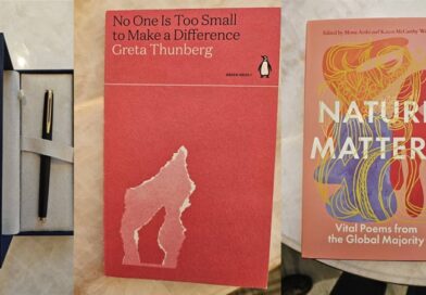 Tarique Rahman presents books, pen to CA  | News
